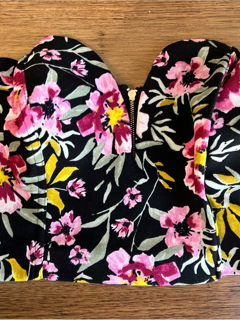 Dynamite Black Strapless Floral Zip-Back Crop Top